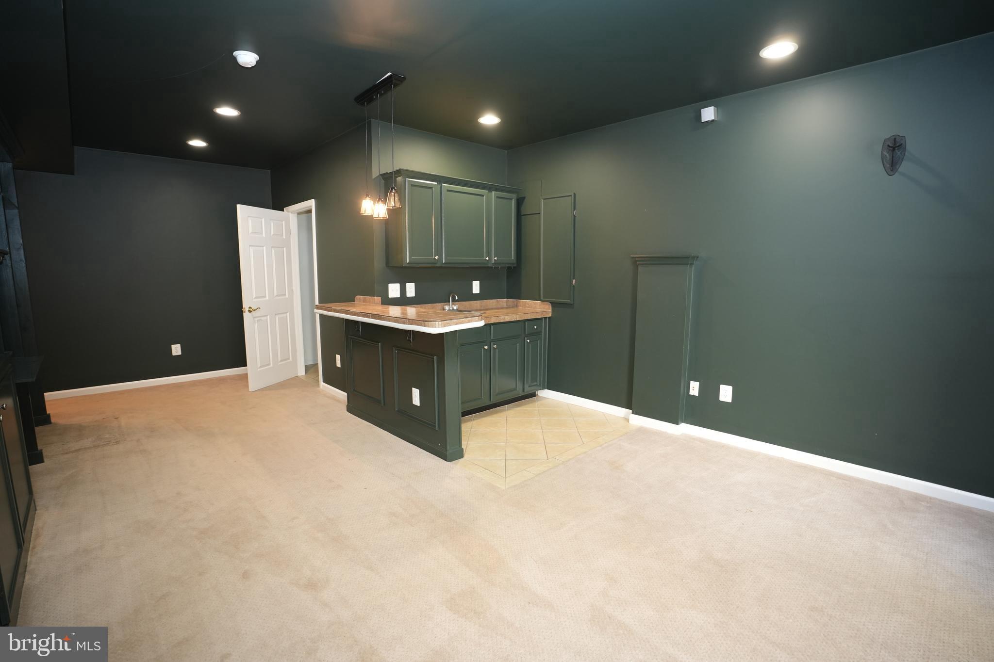 SYCAMORE HOLLOW OF WLDWD - Residential Lease