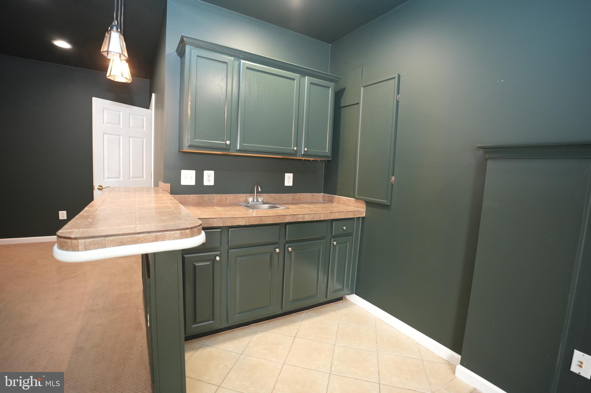 SYCAMORE HOLLOW OF WLDWD - Residential Lease