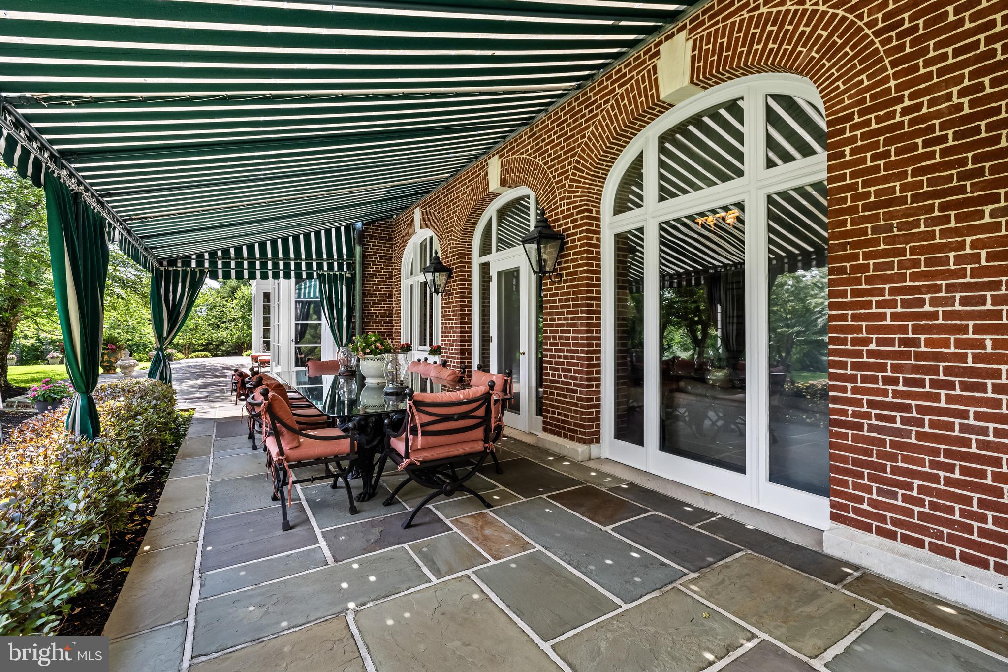 ANTON NORTH - Residential