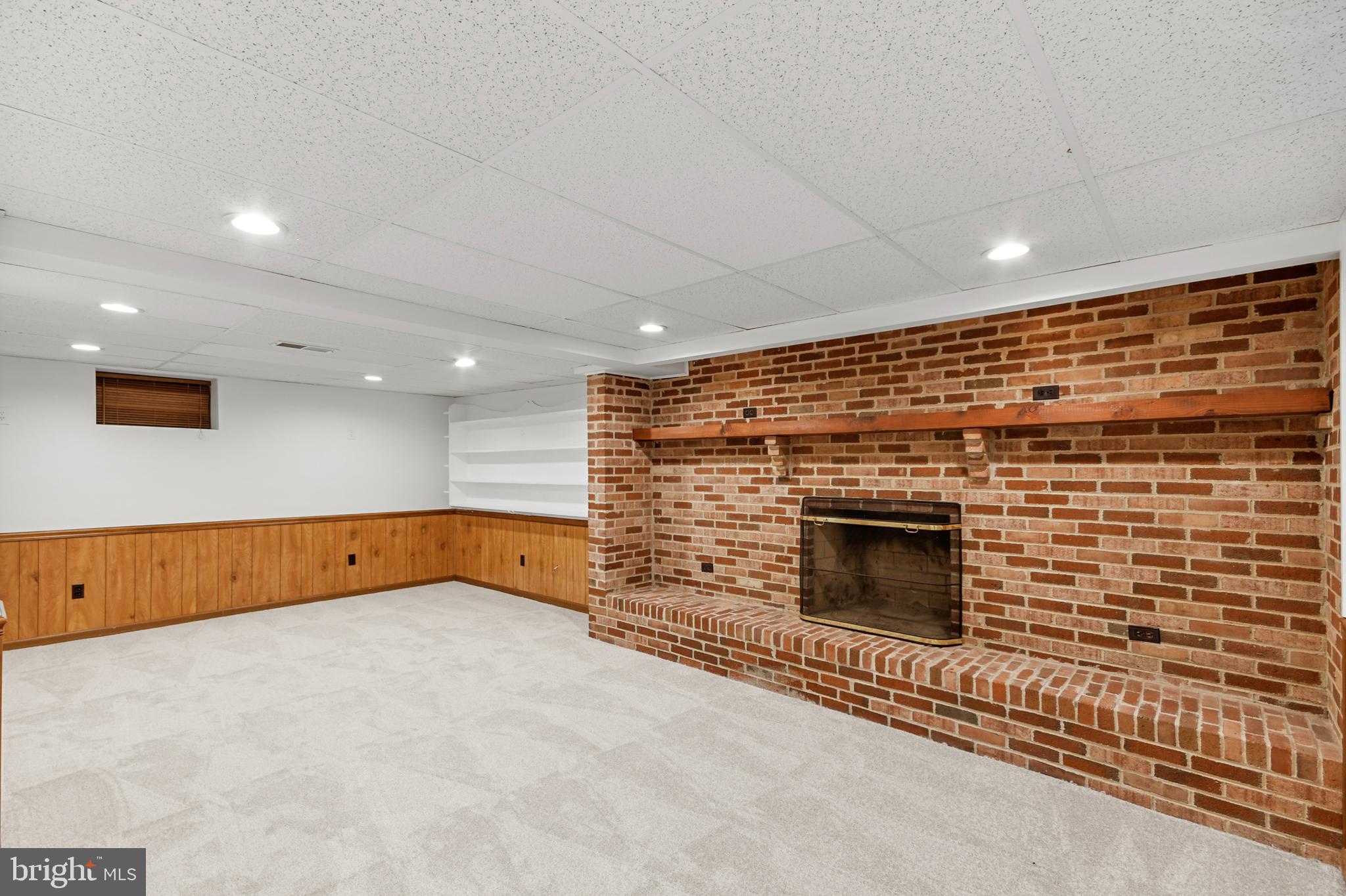 CLARKSBURG OUTSIDE - Residential