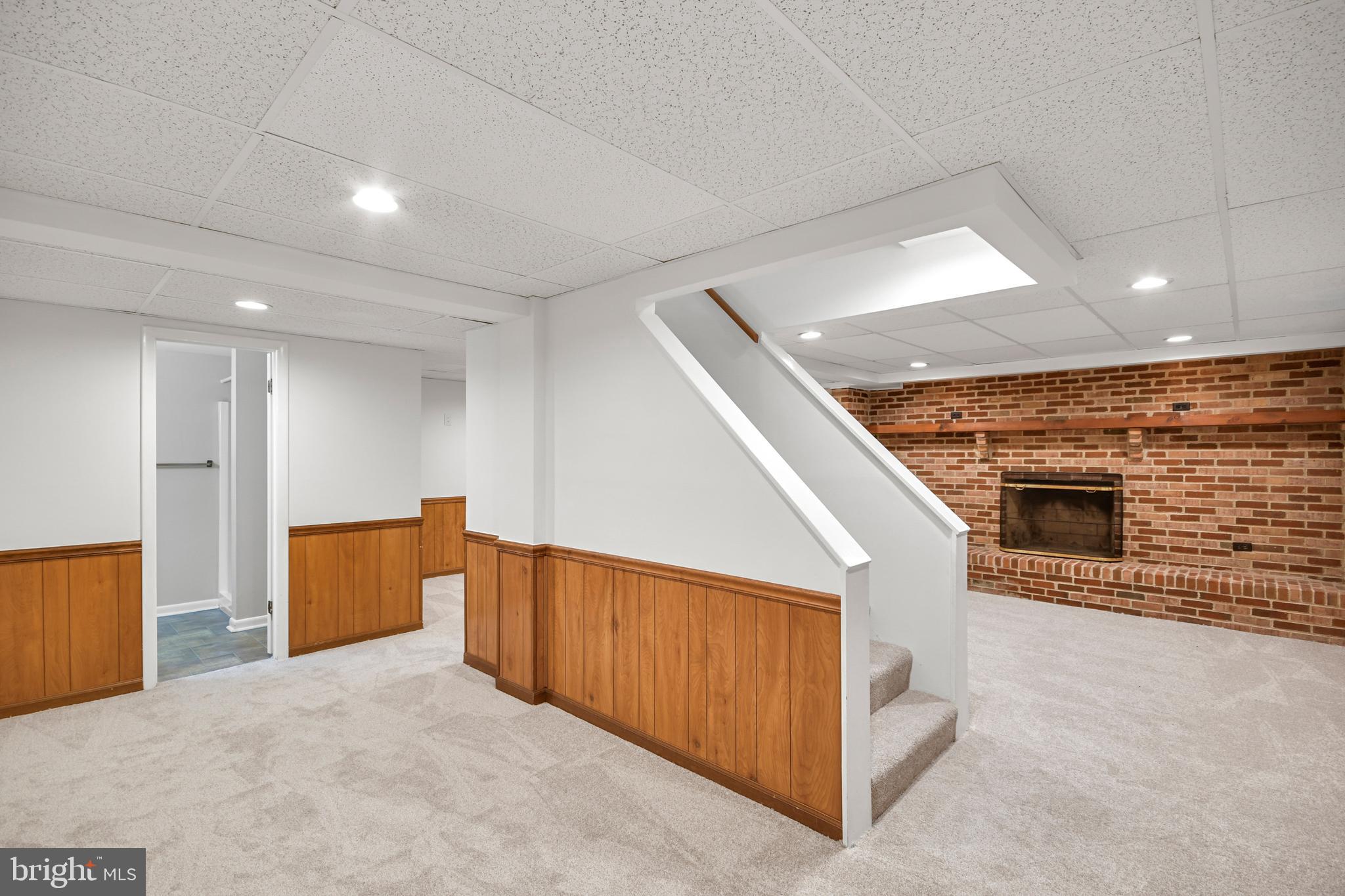 CLARKSBURG OUTSIDE - Residential