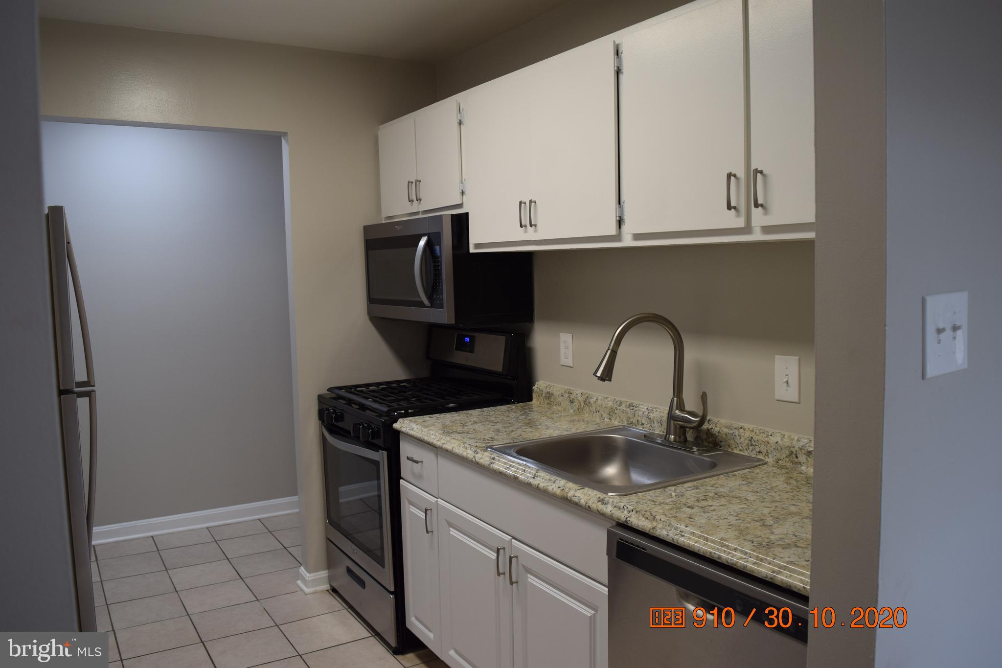 CANTERBURY SQUARE - Residential Lease