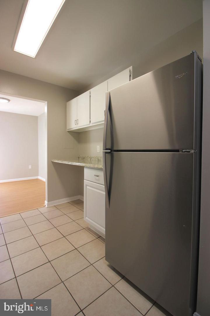 CANTERBURY SQUARE - Residential Lease