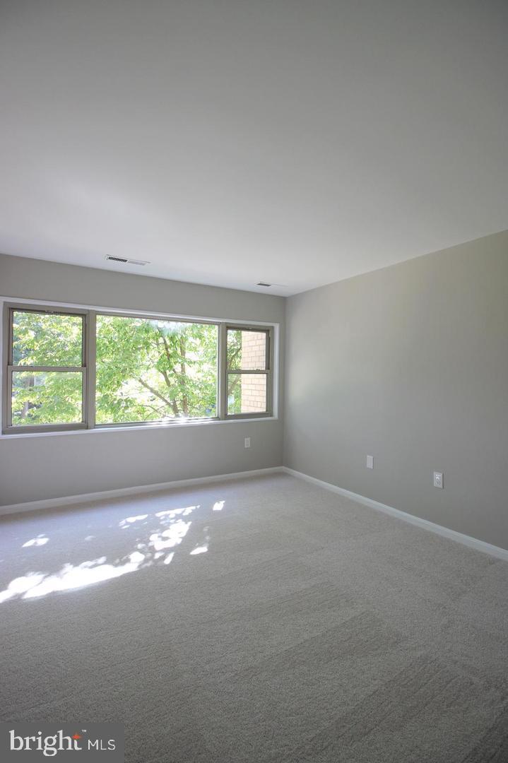 CANTERBURY SQUARE - Residential Lease