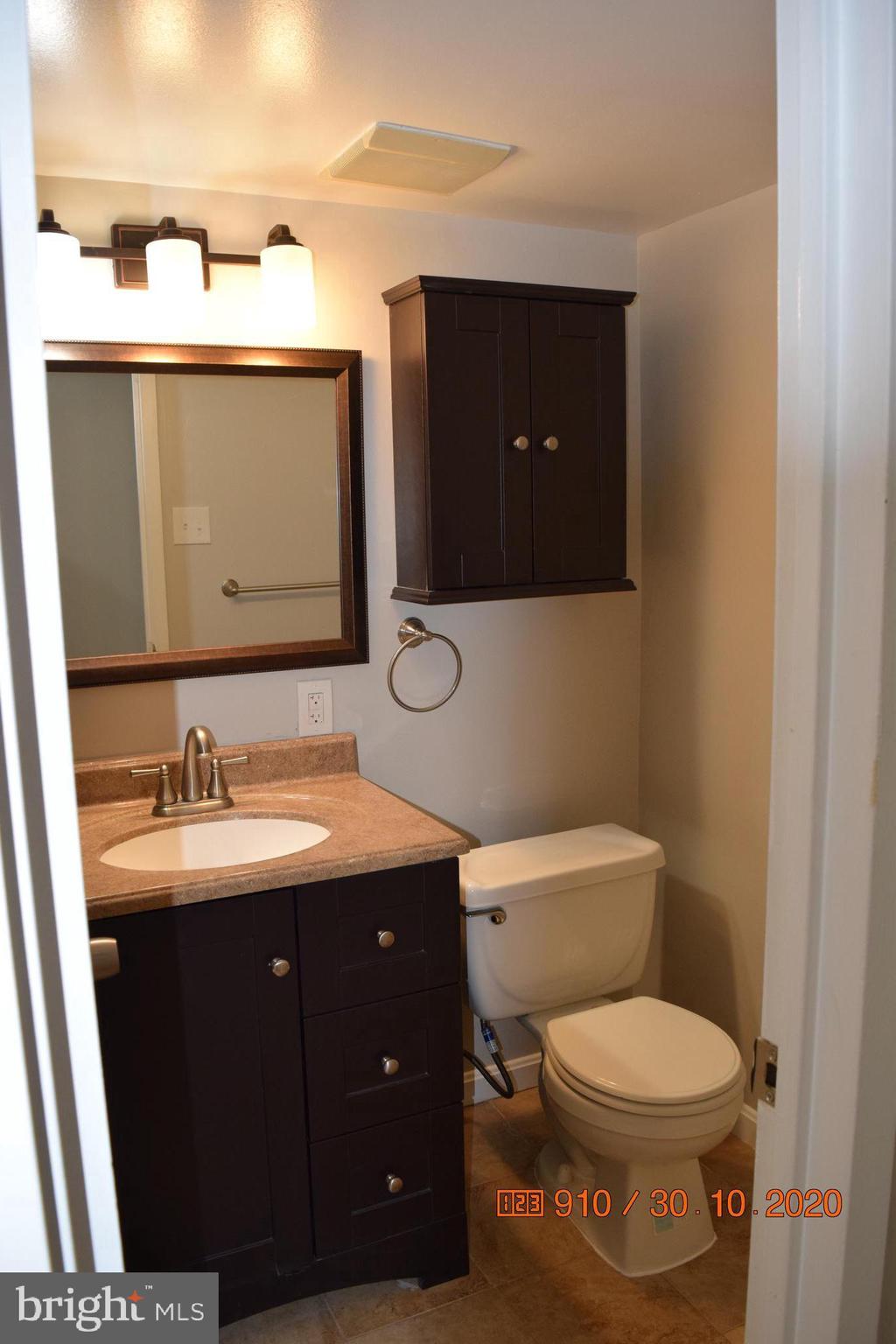 CANTERBURY SQUARE - Residential Lease