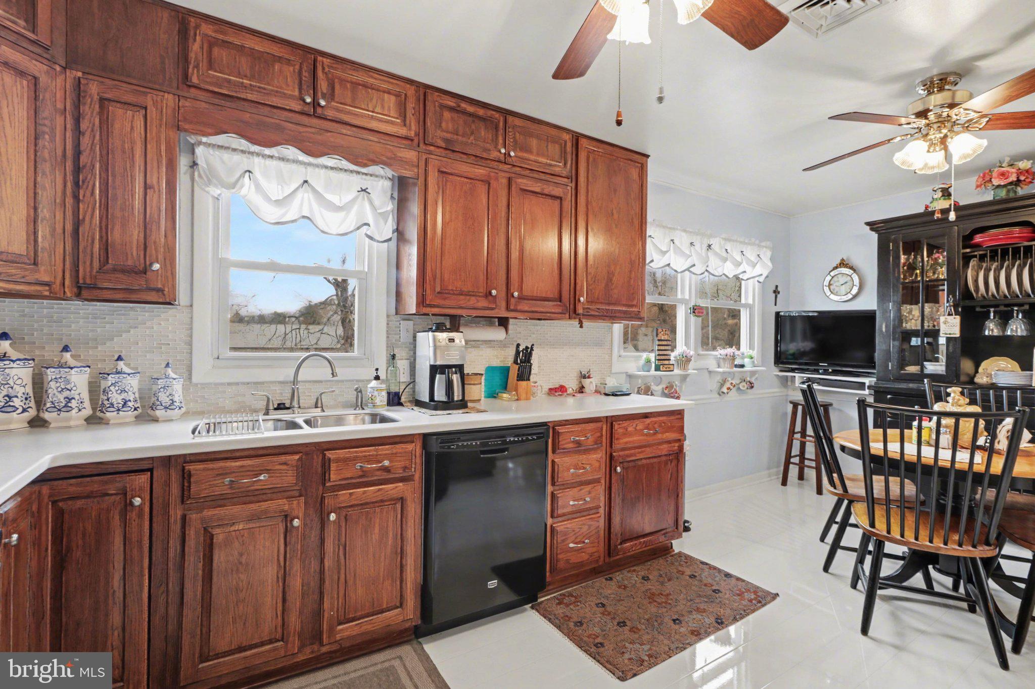 FOREST HILLS - Residential