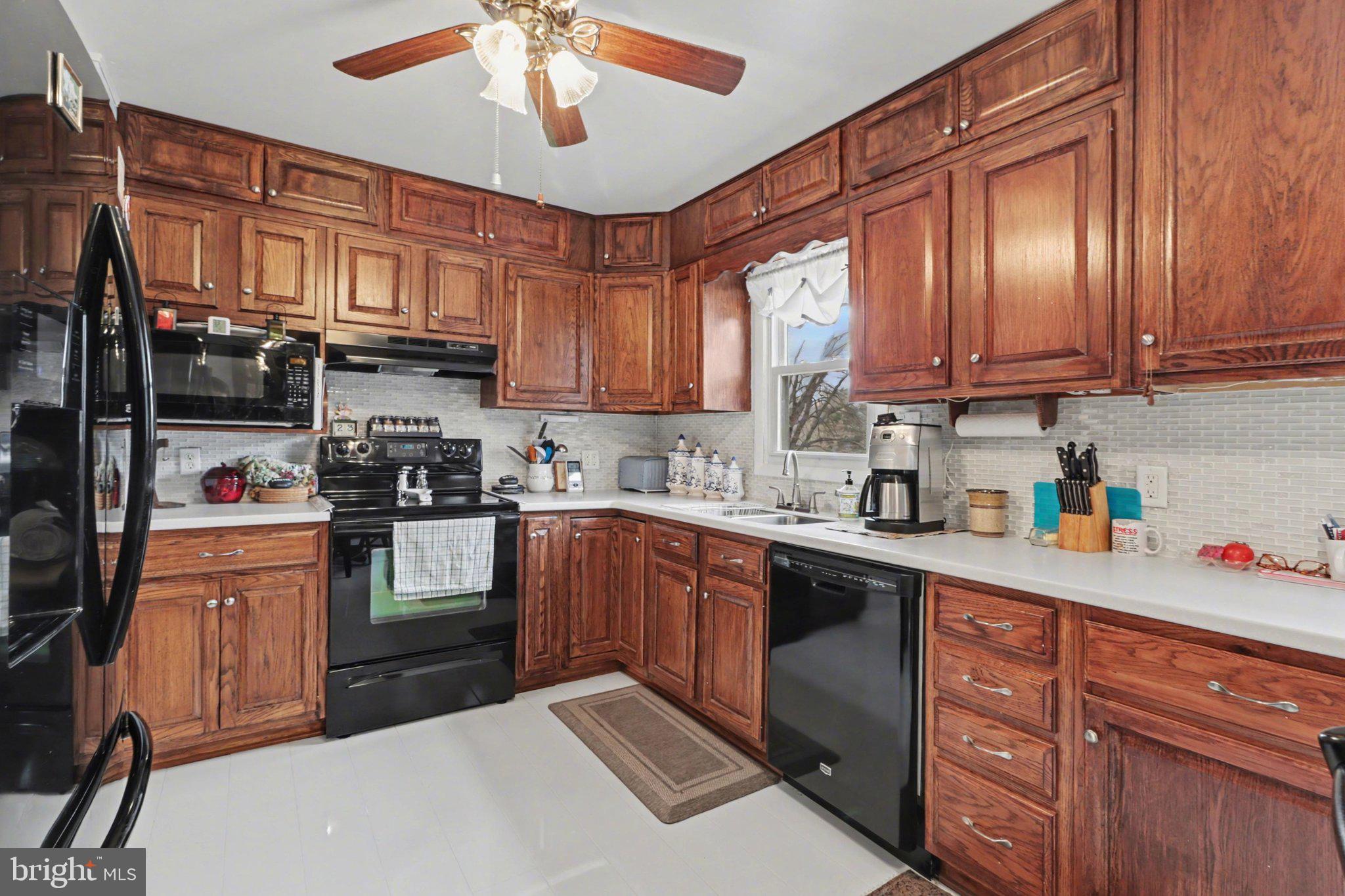 FOREST HILLS - Residential