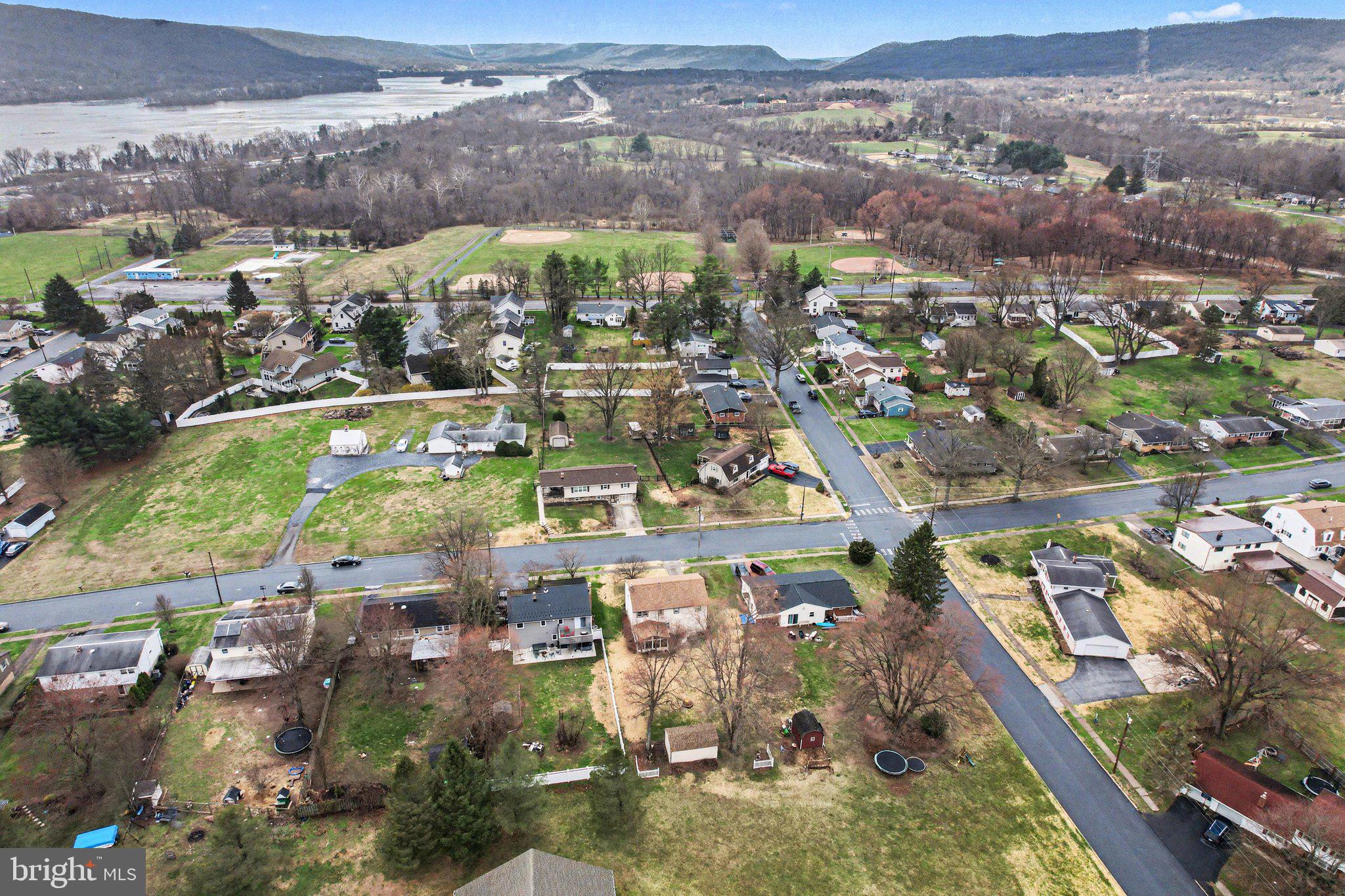 FOREST HILLS - Residential