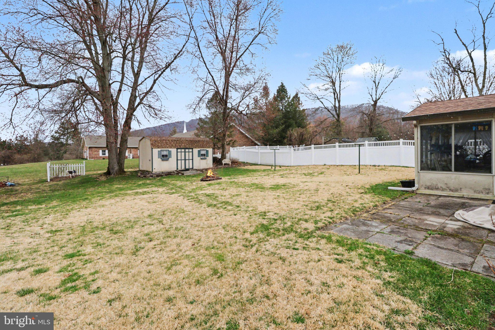 FOREST HILLS - Residential