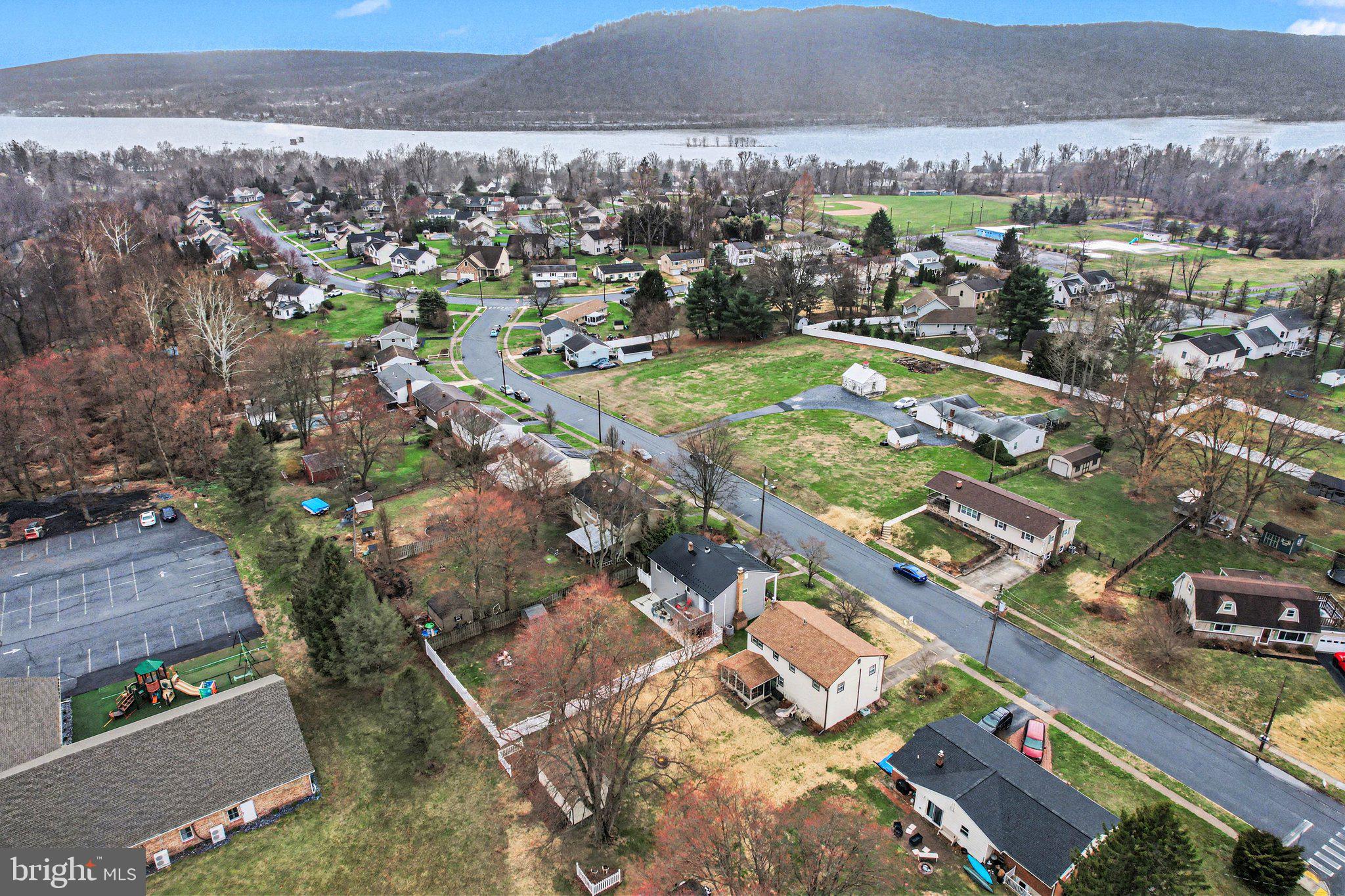 FOREST HILLS - Residential