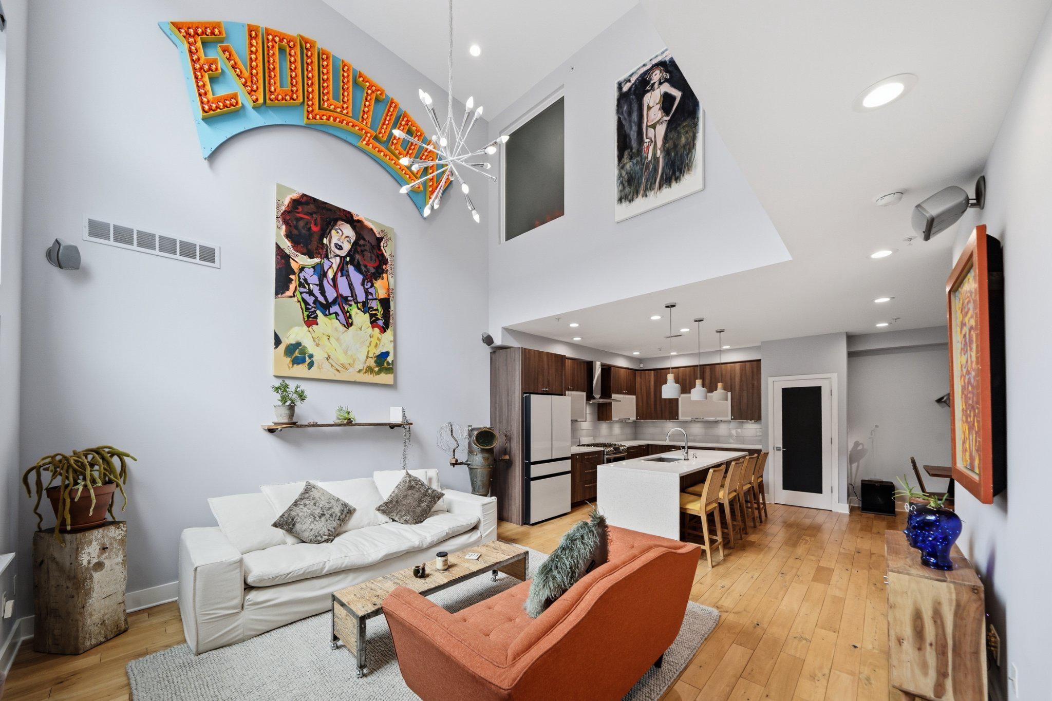 237 W THOMPSON STREET