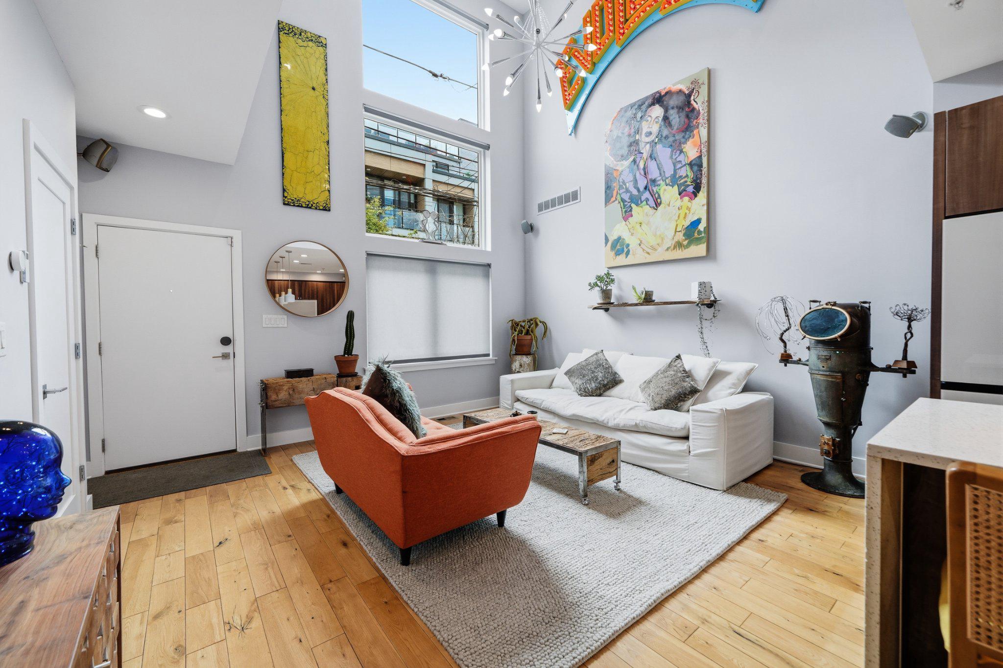 237 W THOMPSON STREET