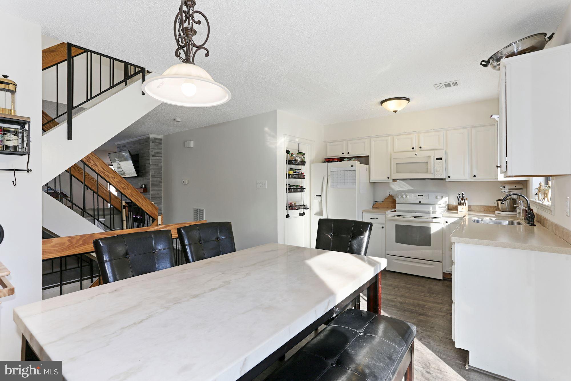 RESTON - Residential Lease