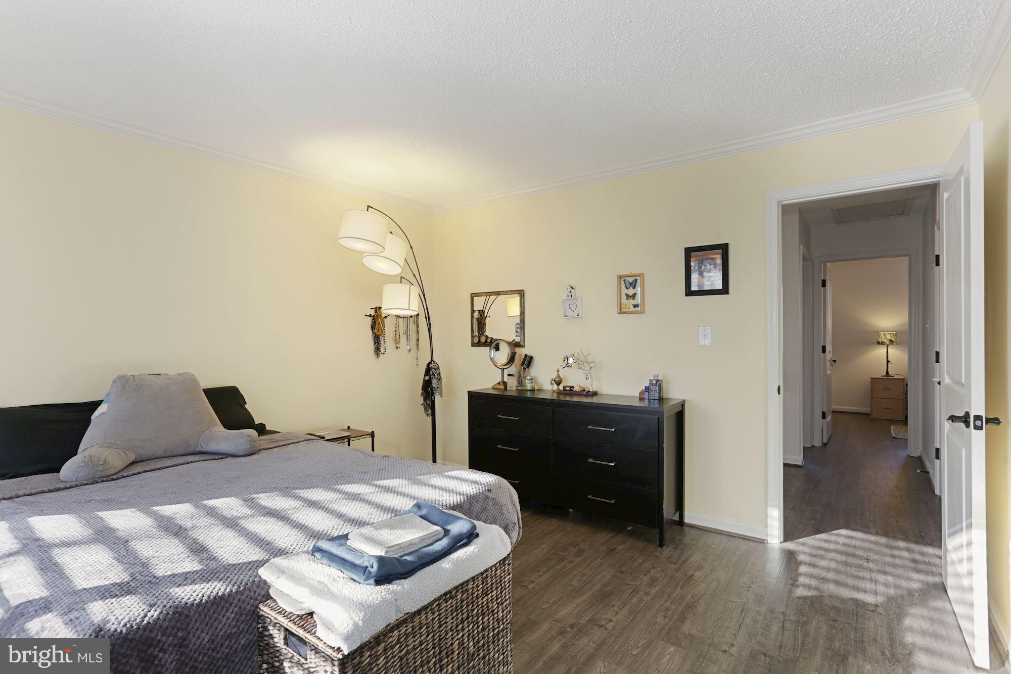 RESTON - Residential Lease