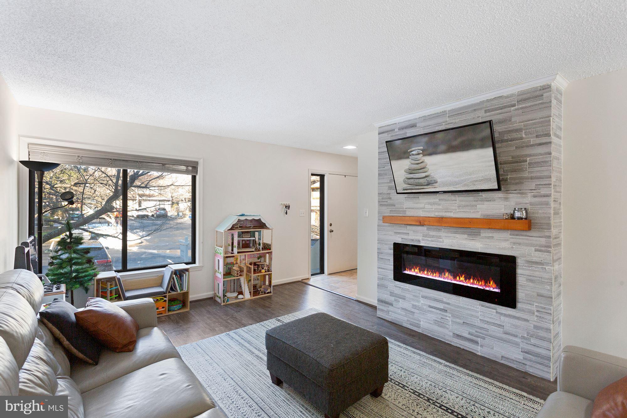 RESTON - Residential Lease