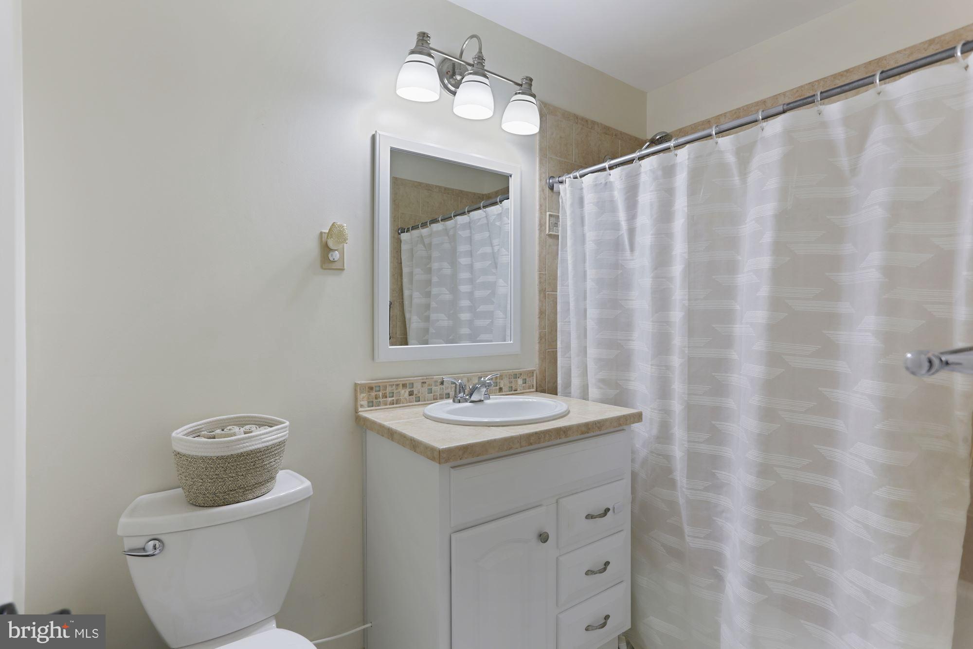 RESTON - Residential Lease