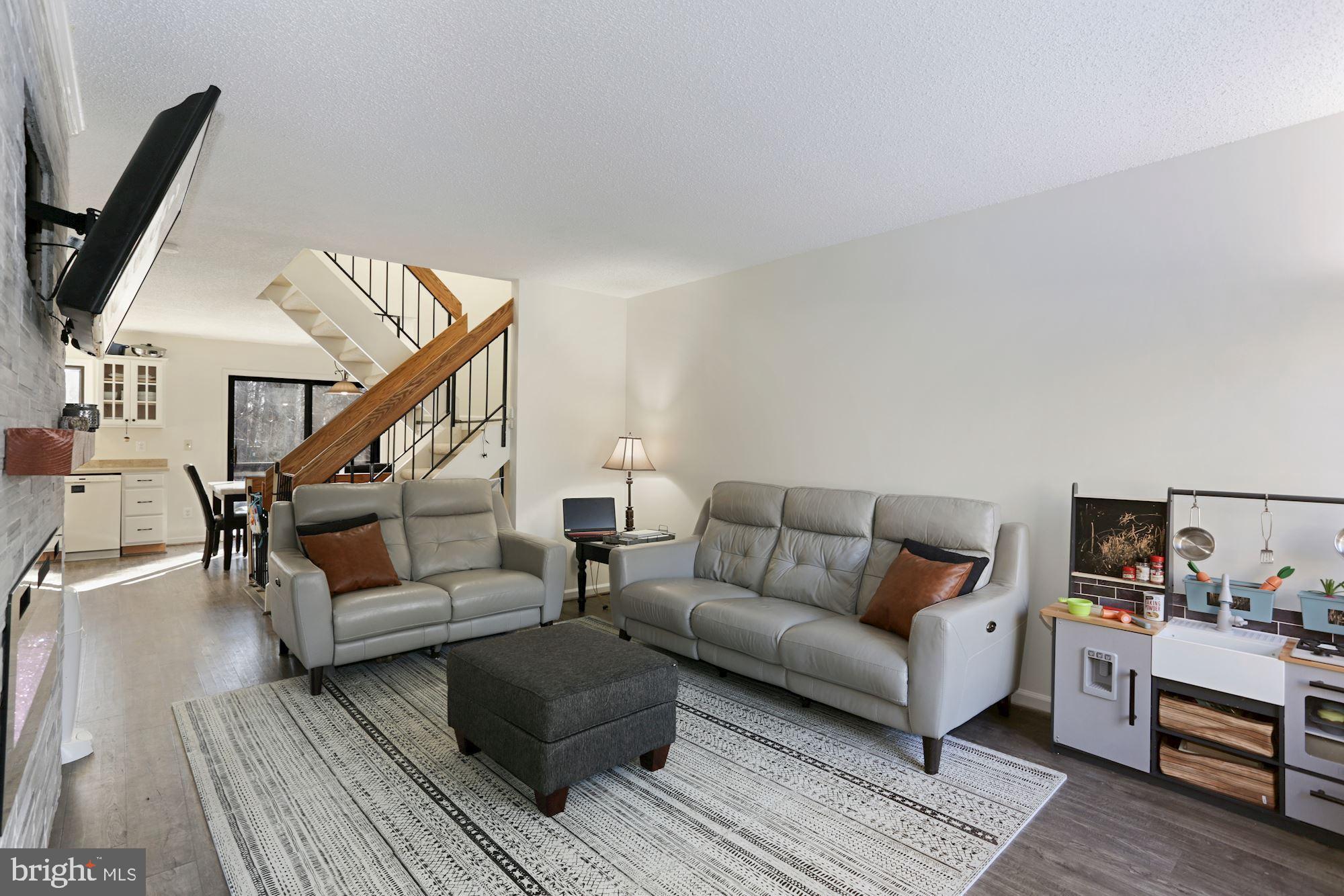 RESTON - Residential Lease