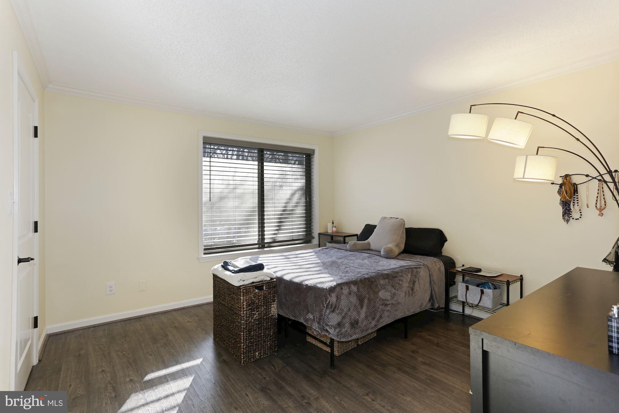 RESTON - Residential Lease