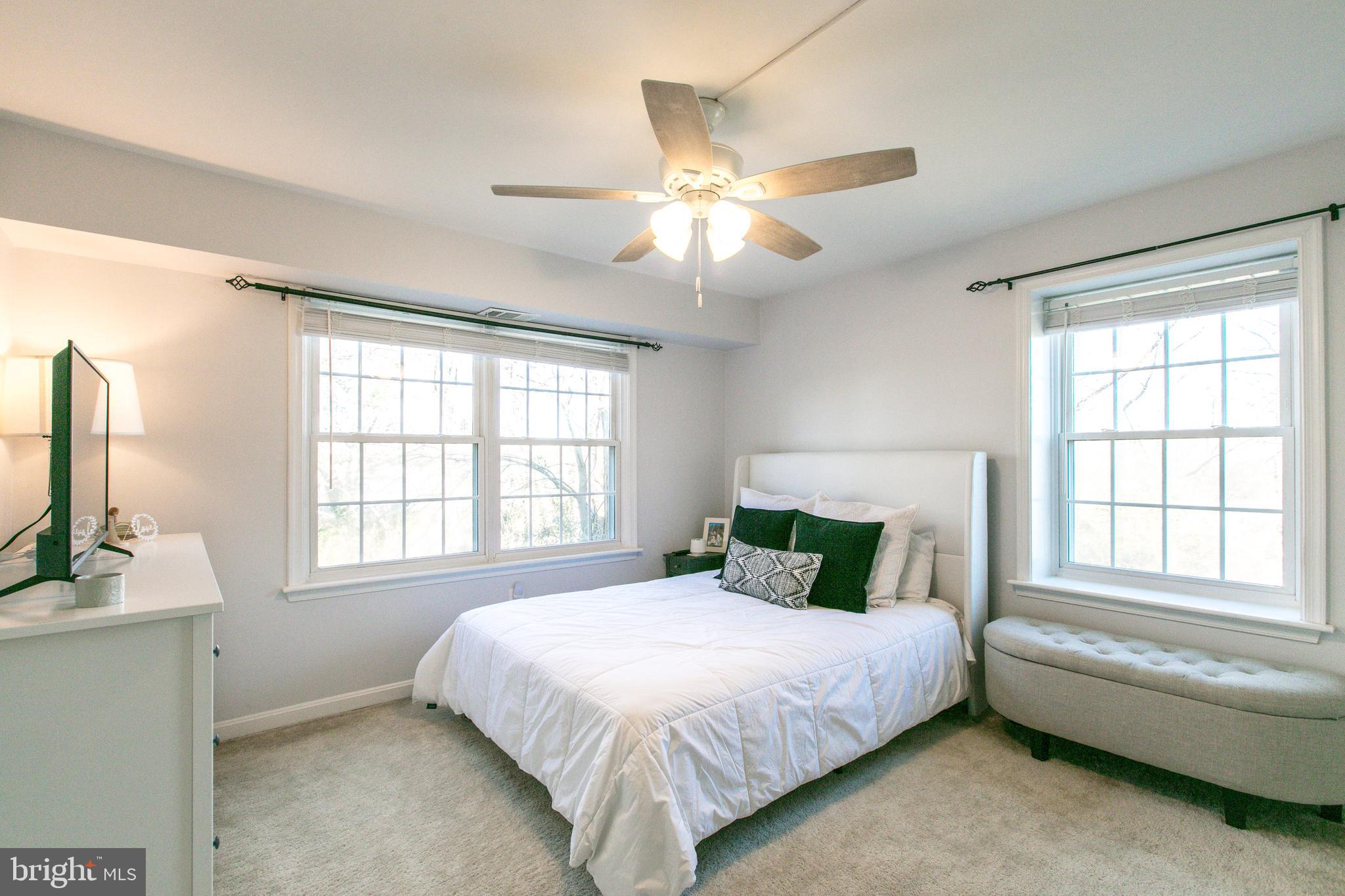 SURREY AT MANCHESTER LAKES - Residential