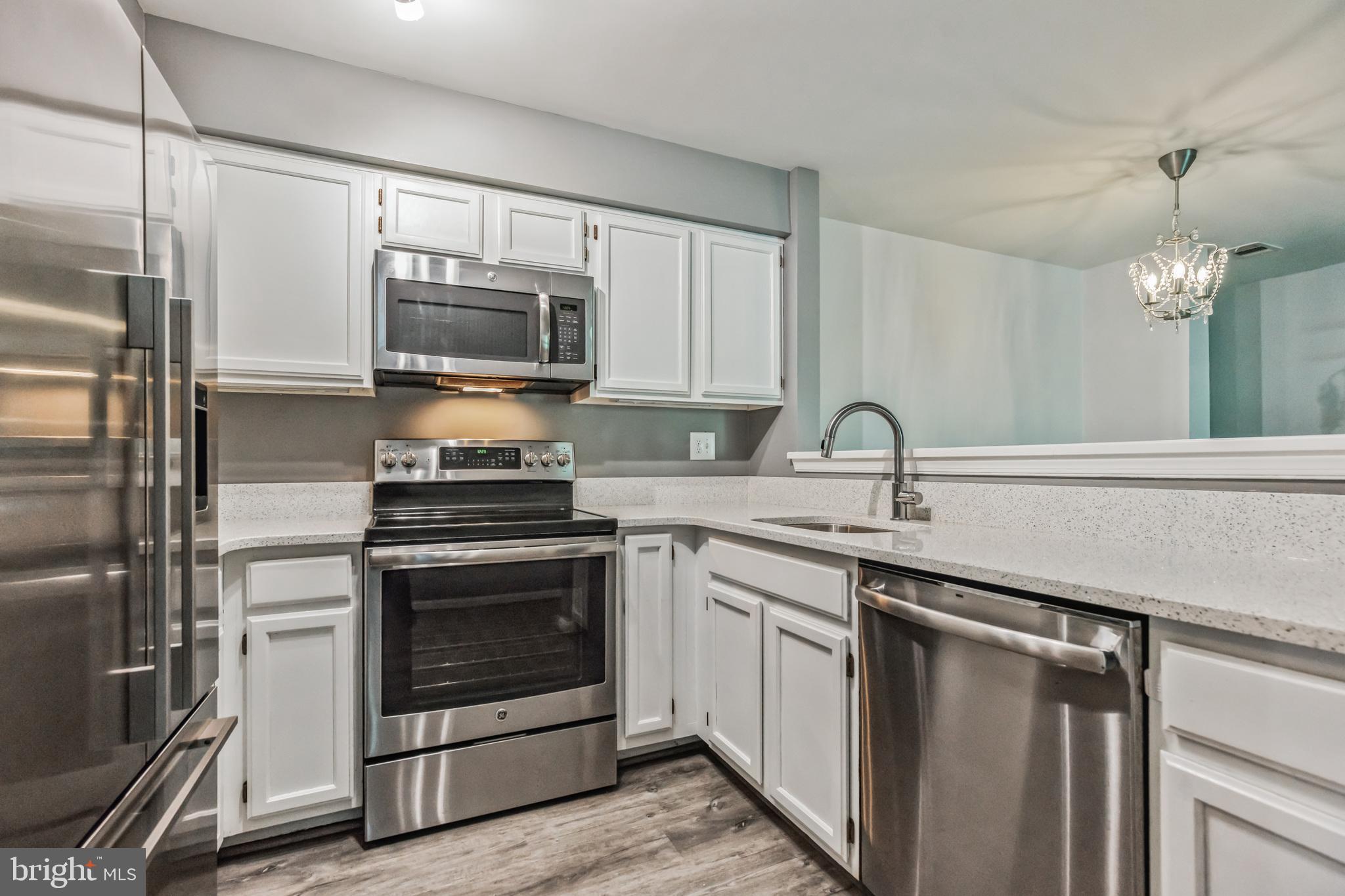 SURREY AT MANCHESTER LAKES - Residential