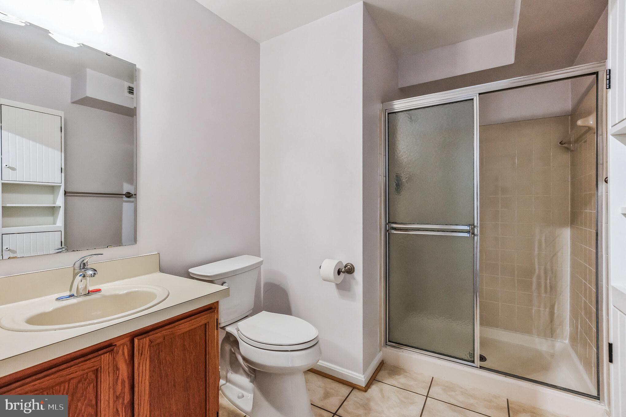 SURREY AT MANCHESTER LAKES - Residential