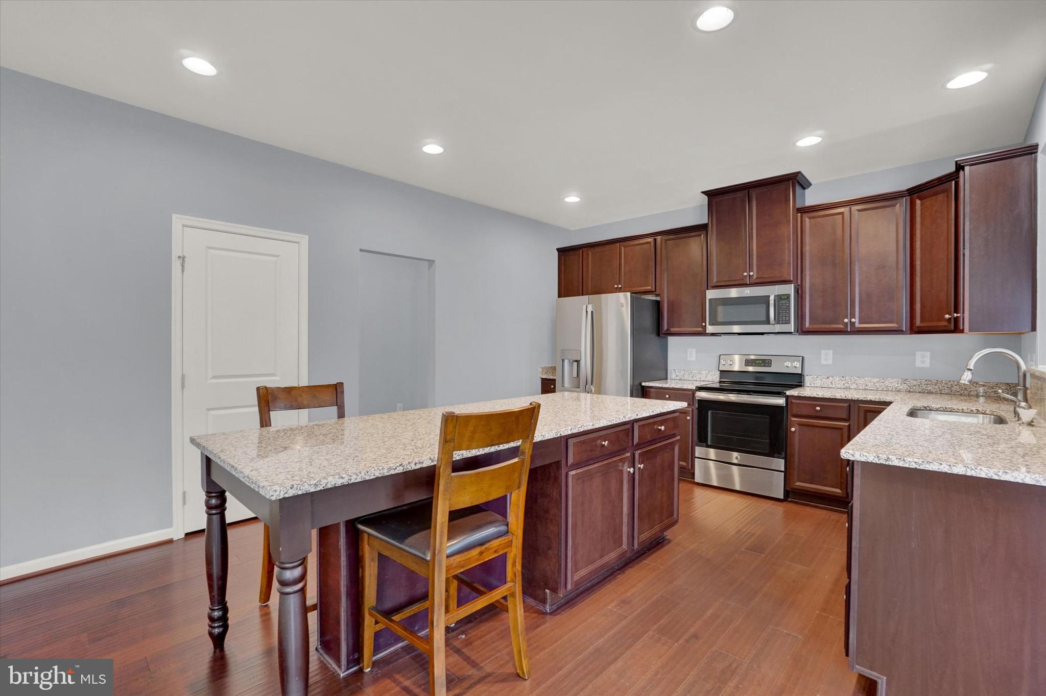 1081 COUNTRYSIDE ROAD