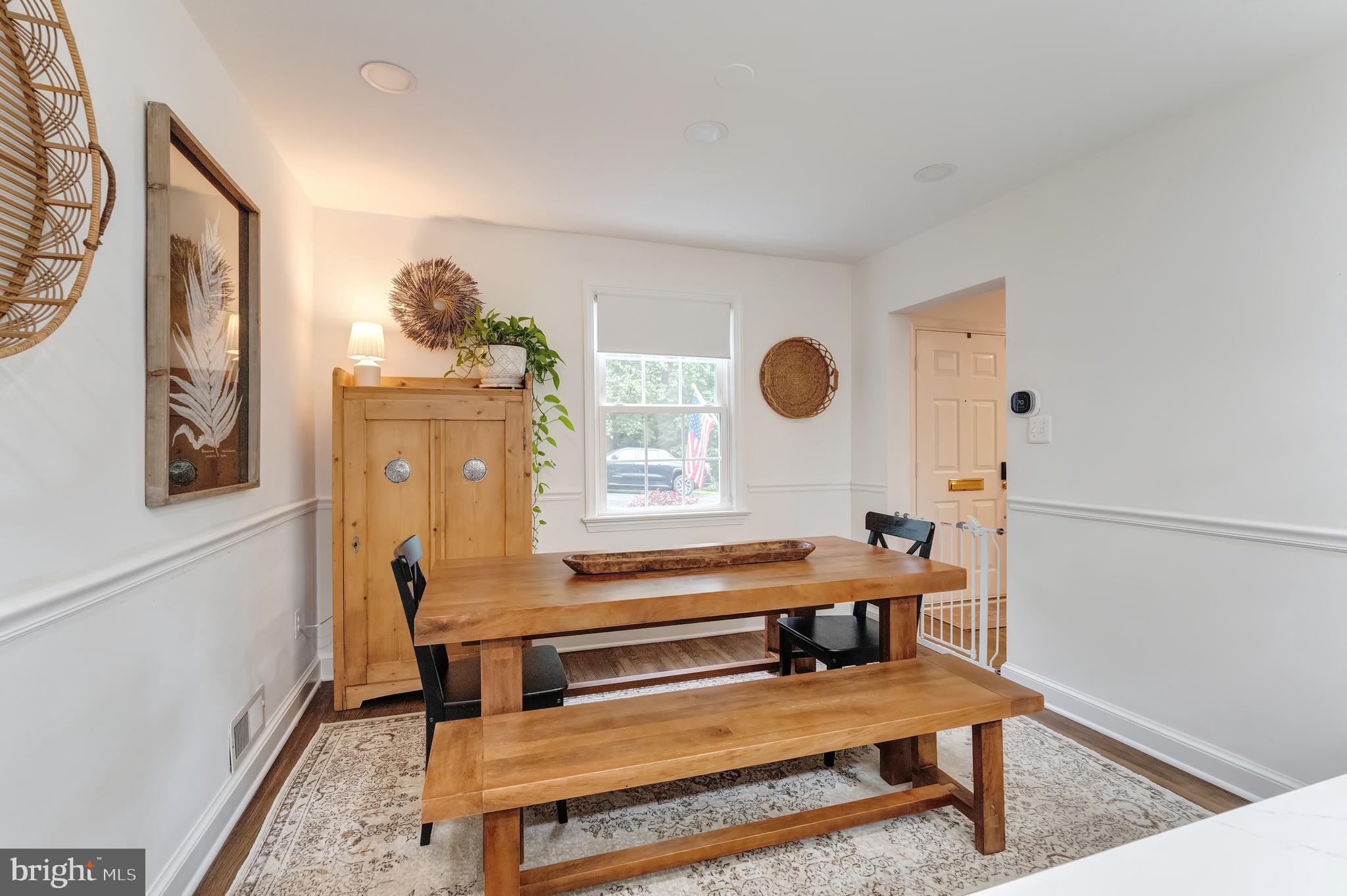 COUNTRY CLUB VIEW - Residential