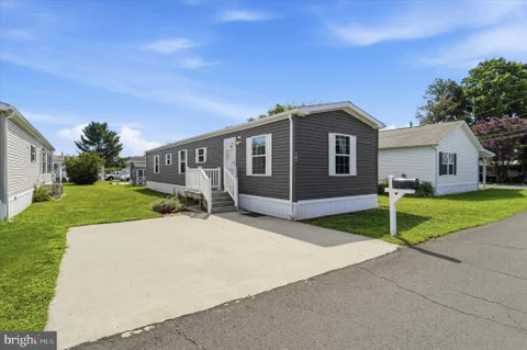 MLS: PABU2128004