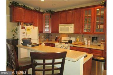 THE TOWNES AT VILLAGE PLACE - Residential Lease