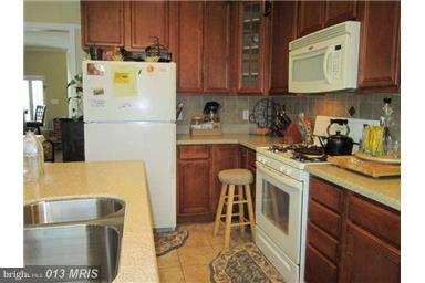 THE TOWNES AT VILLAGE PLACE - Residential Lease