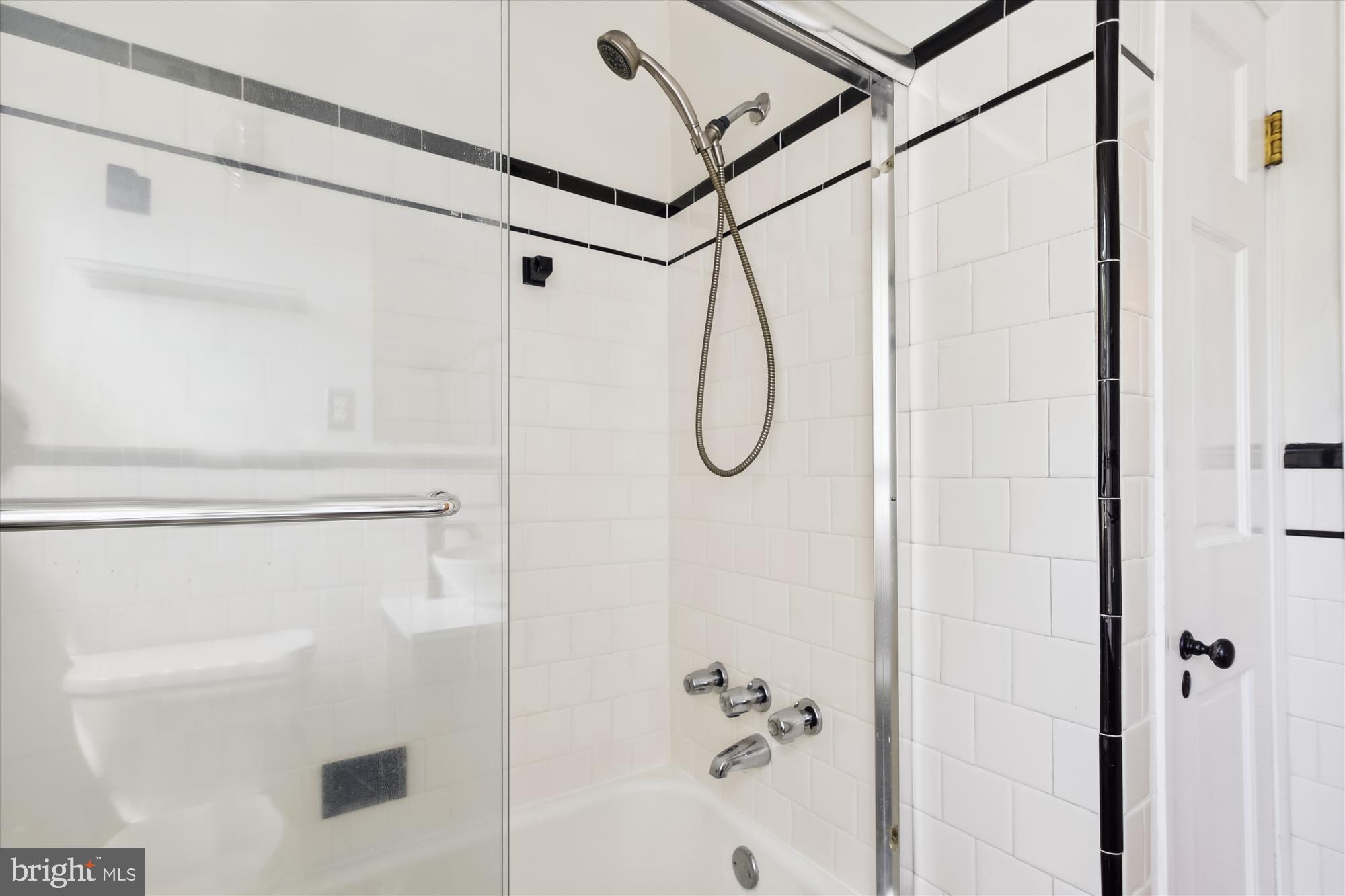 RODGERS FORGE - Residential Lease