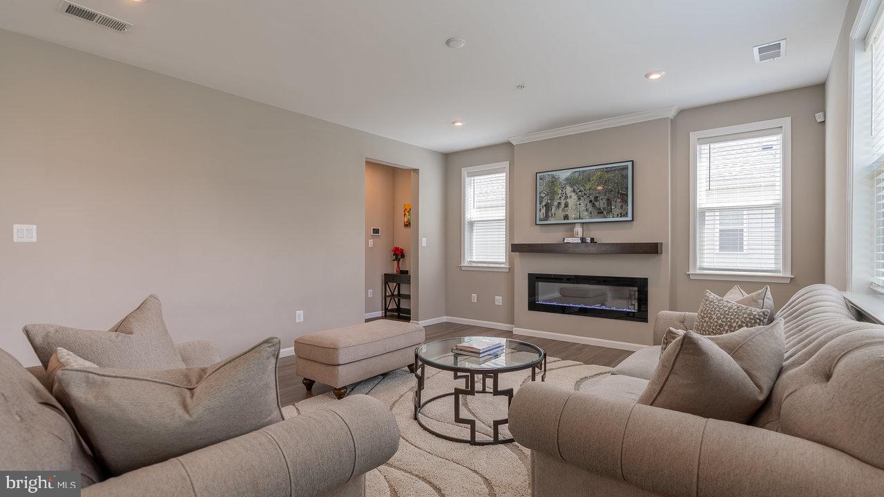 HAGERS CROSSING - Residential