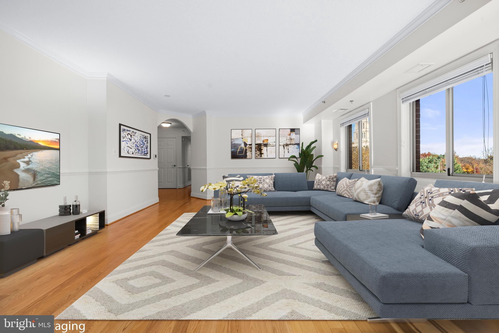 CARLYLE TOWERS - Residential