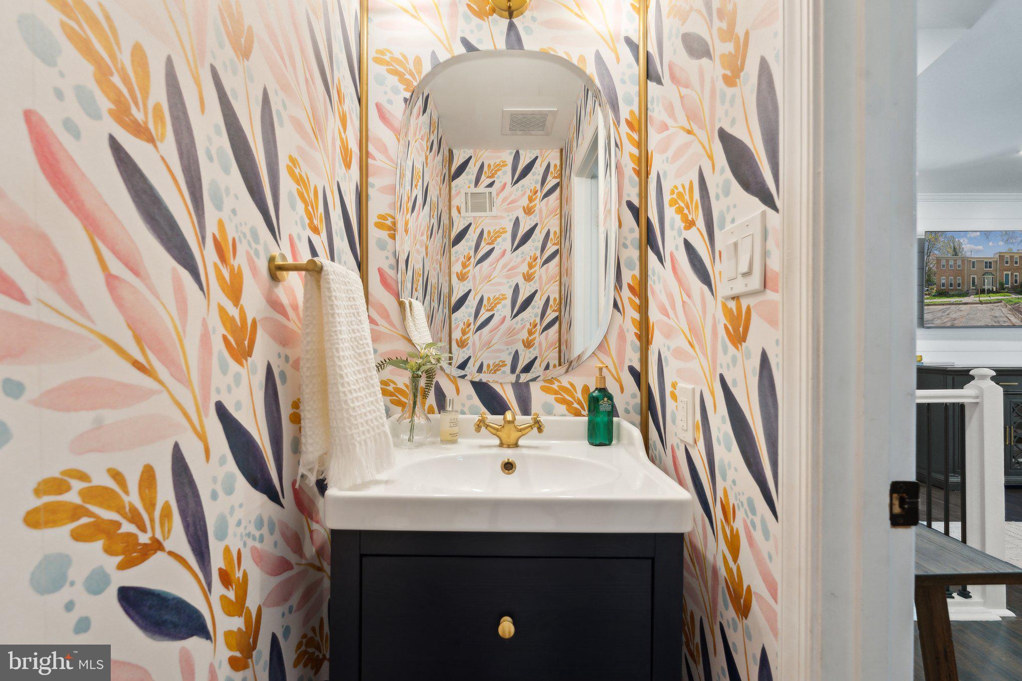 ADAMS WALK - Residential