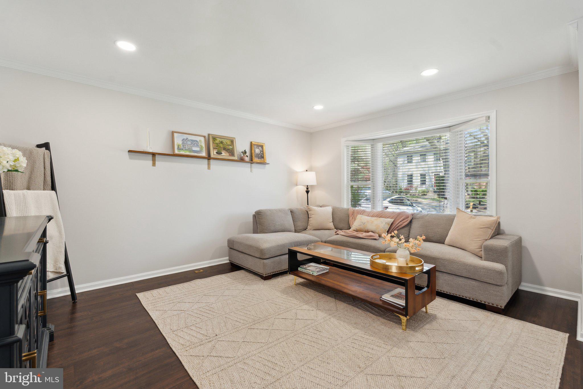 ADAMS WALK - Residential