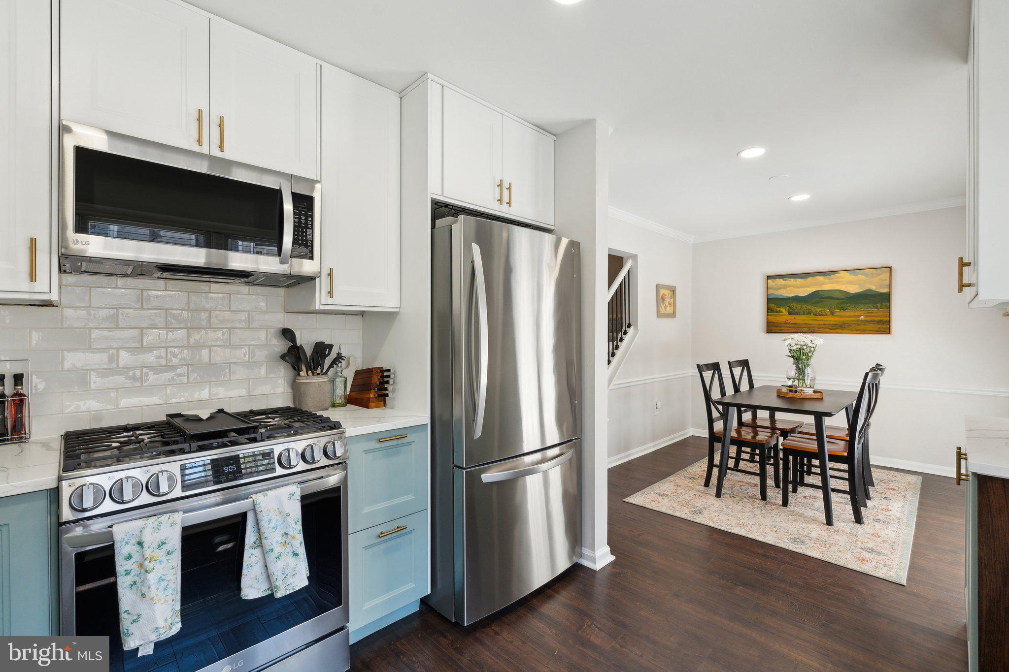 ADAMS WALK - Residential