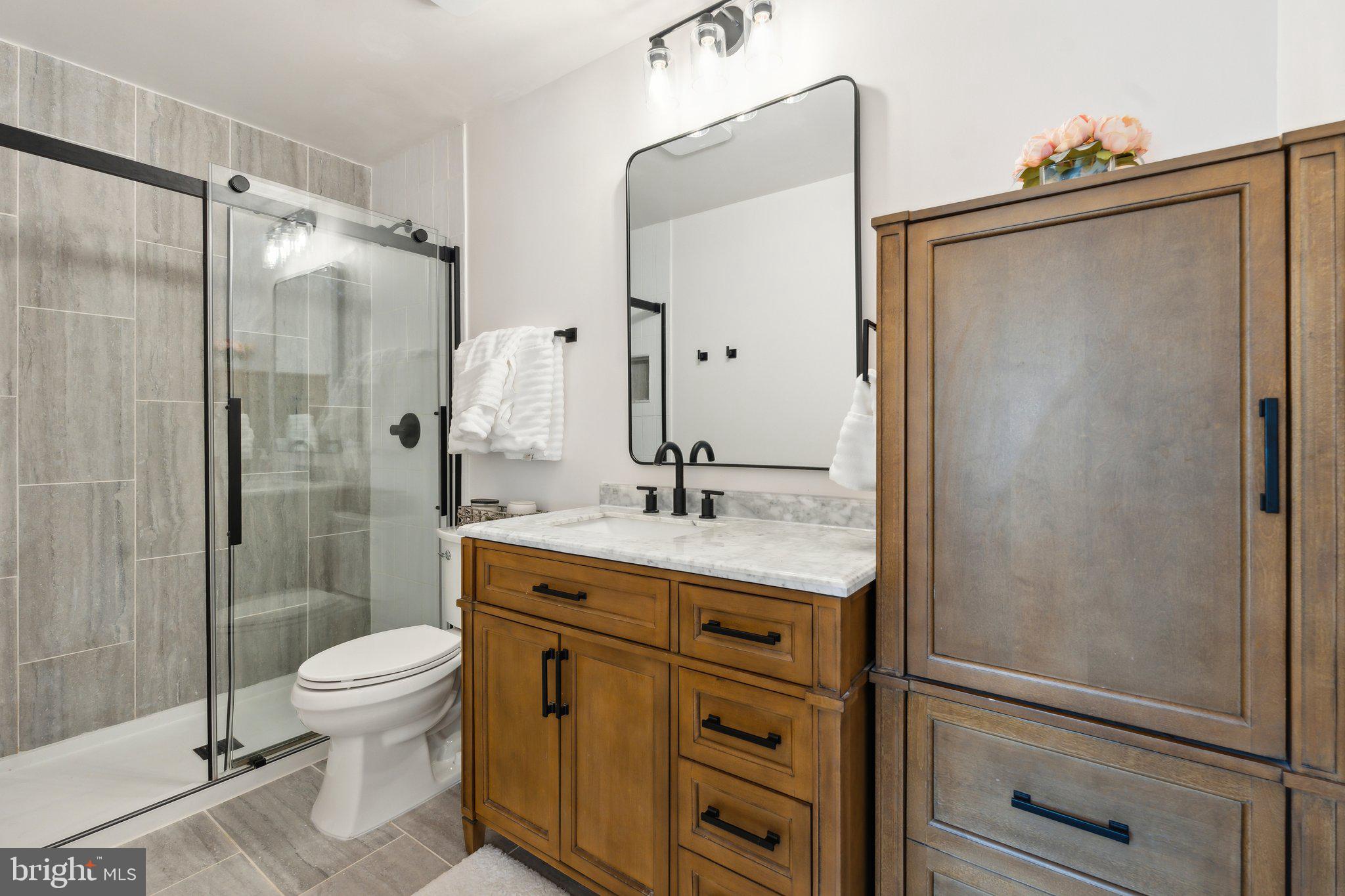 ADAMS WALK - Residential