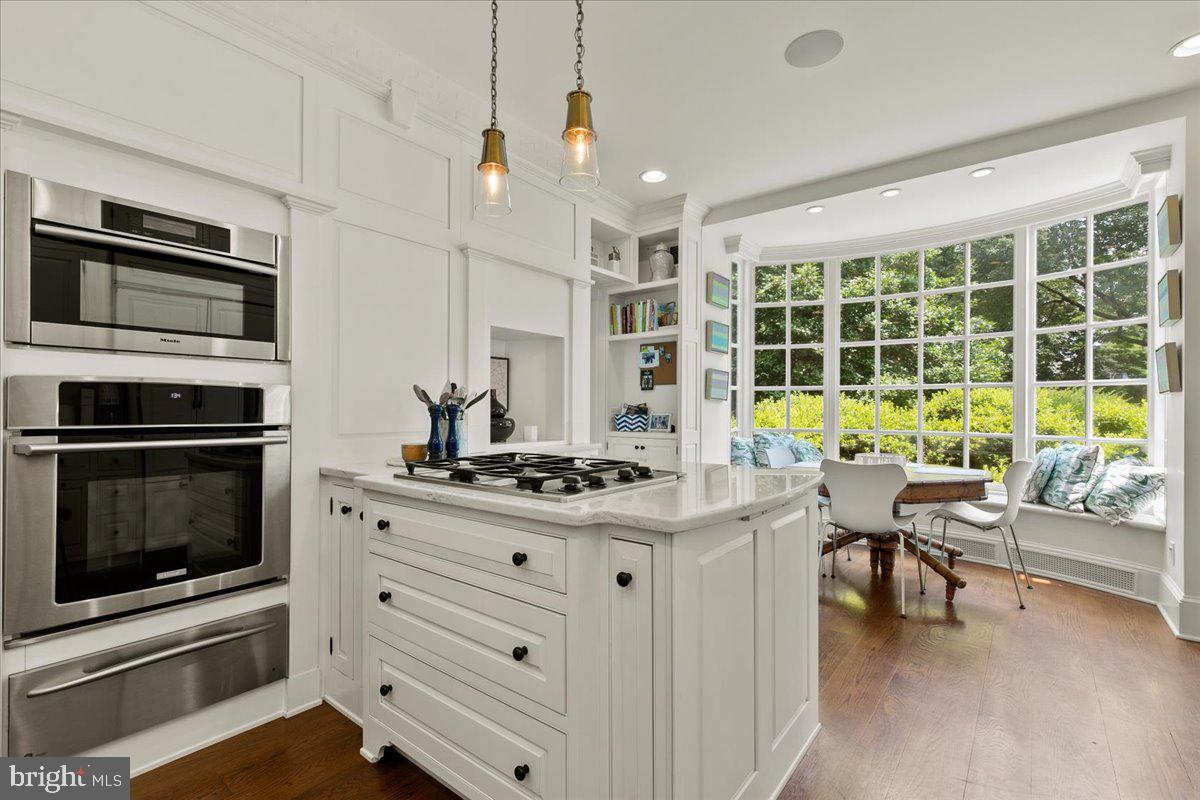 SCHOOL LANE HILLS - Residential