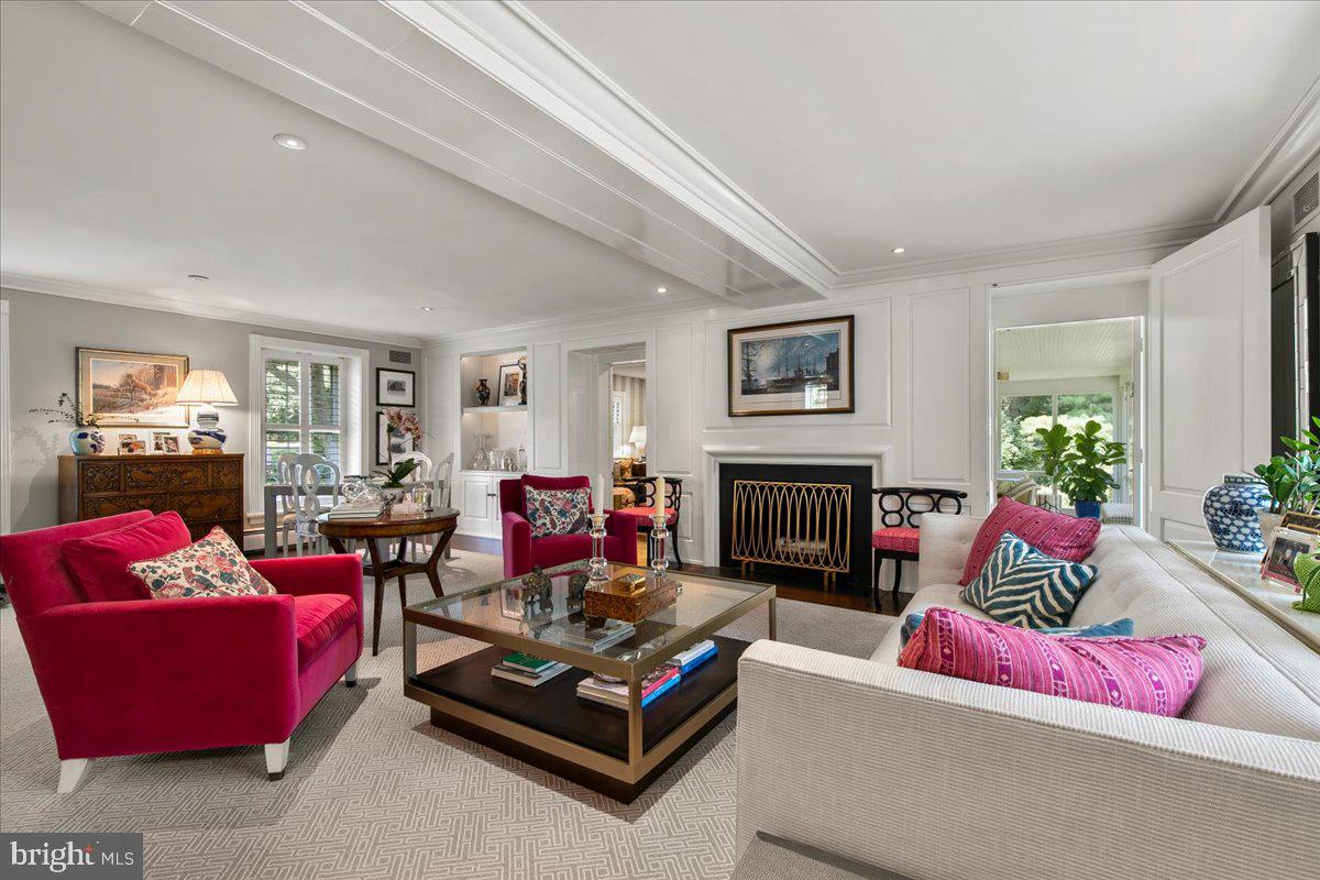 SCHOOL LANE HILLS - Residential