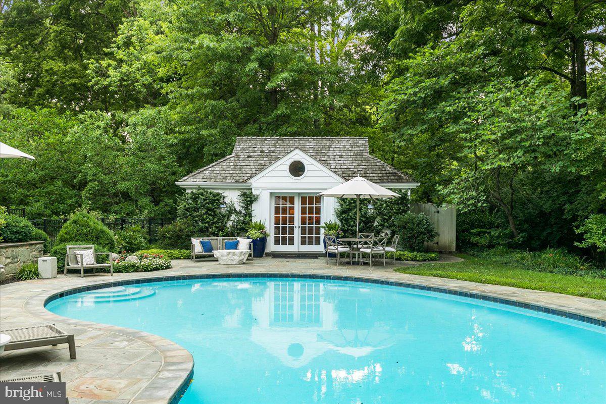 SCHOOL LANE HILLS - Residential