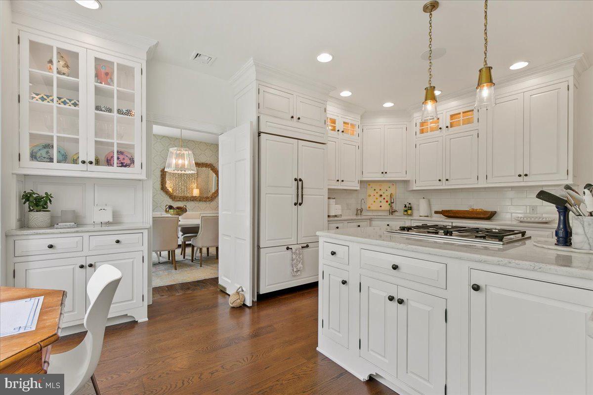 SCHOOL LANE HILLS - Residential