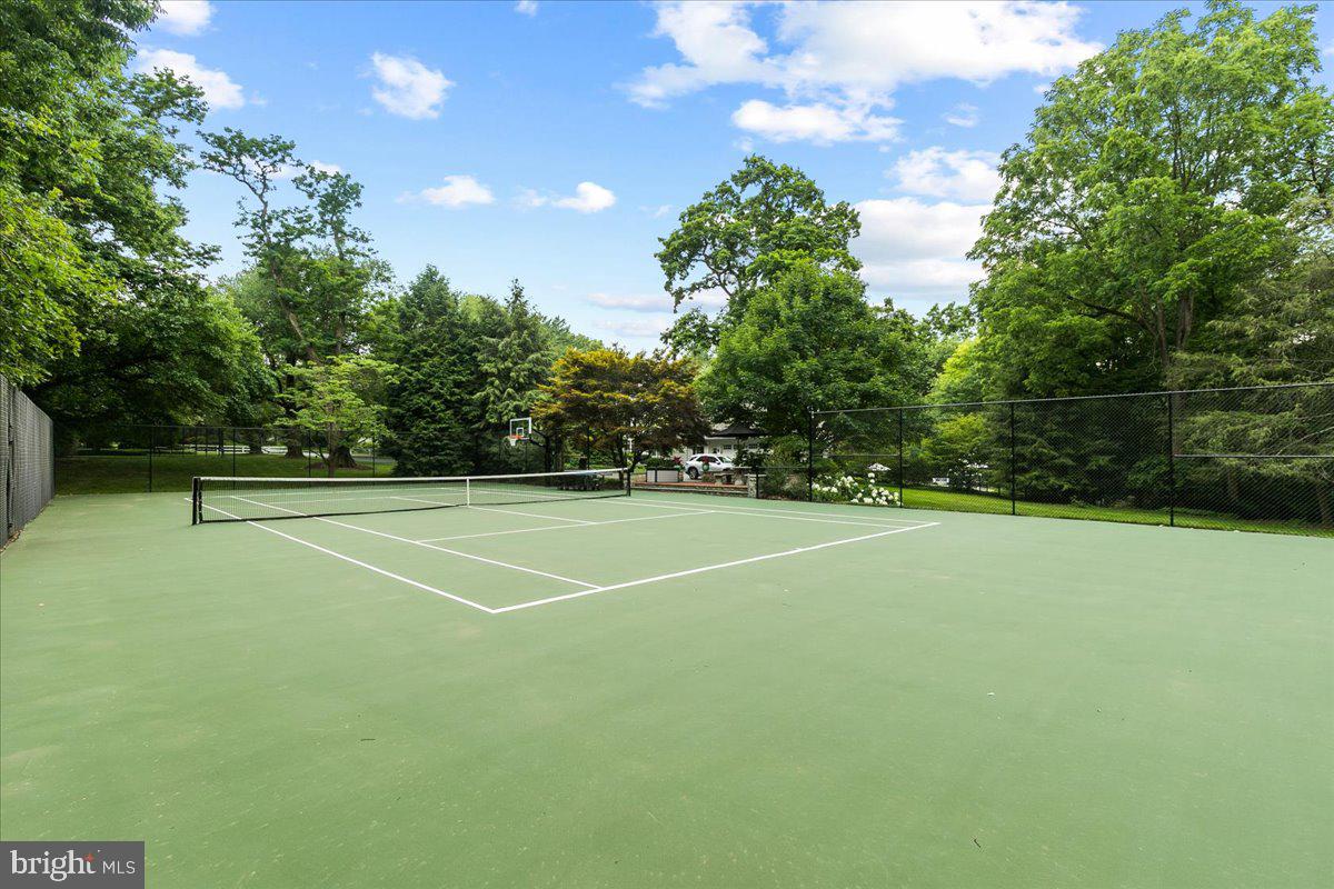 SCHOOL LANE HILLS - Residential