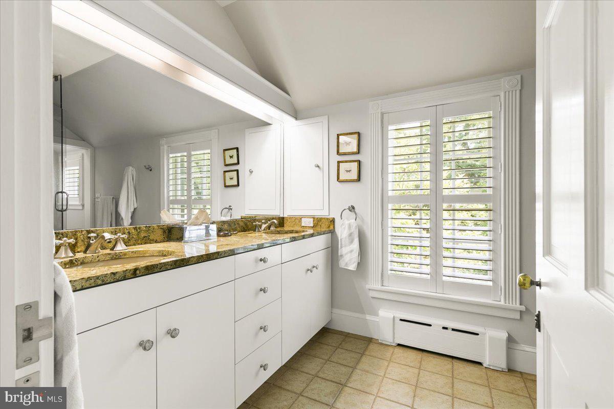 SCHOOL LANE HILLS - Residential