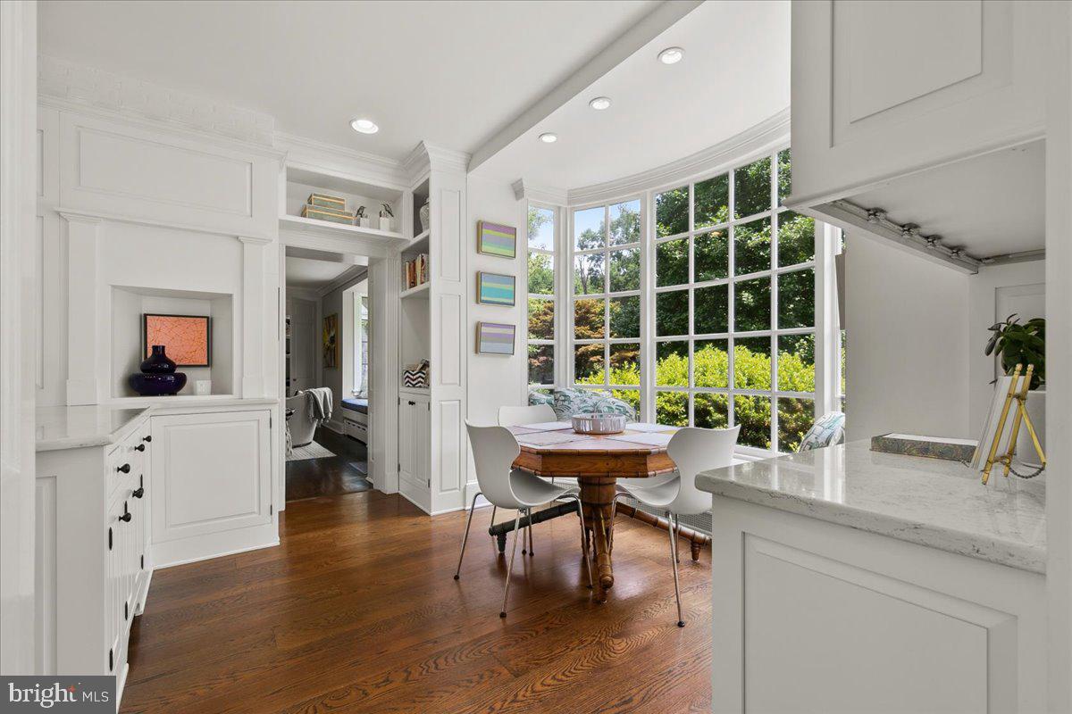 SCHOOL LANE HILLS - Residential