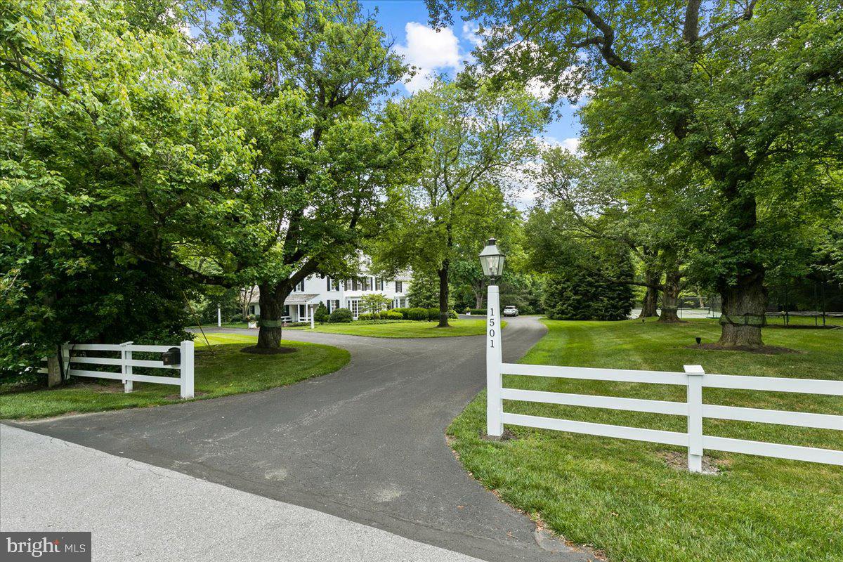 SCHOOL LANE HILLS - Residential