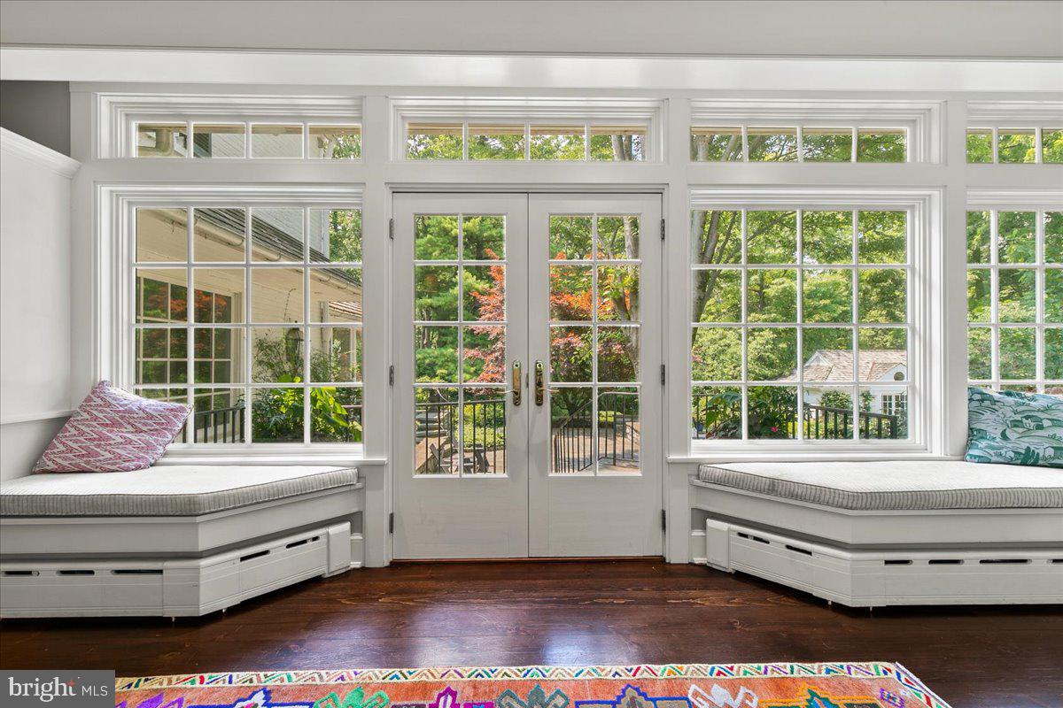 SCHOOL LANE HILLS - Residential