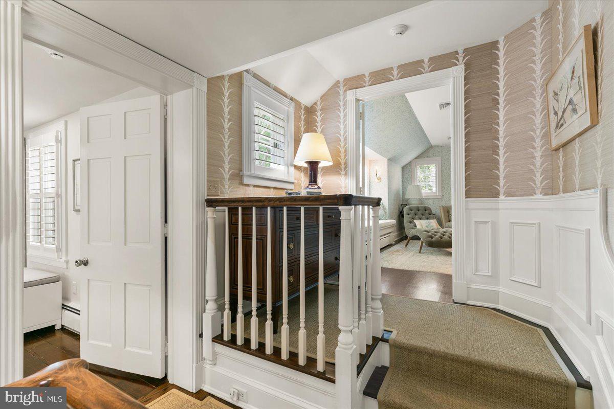 SCHOOL LANE HILLS - Residential