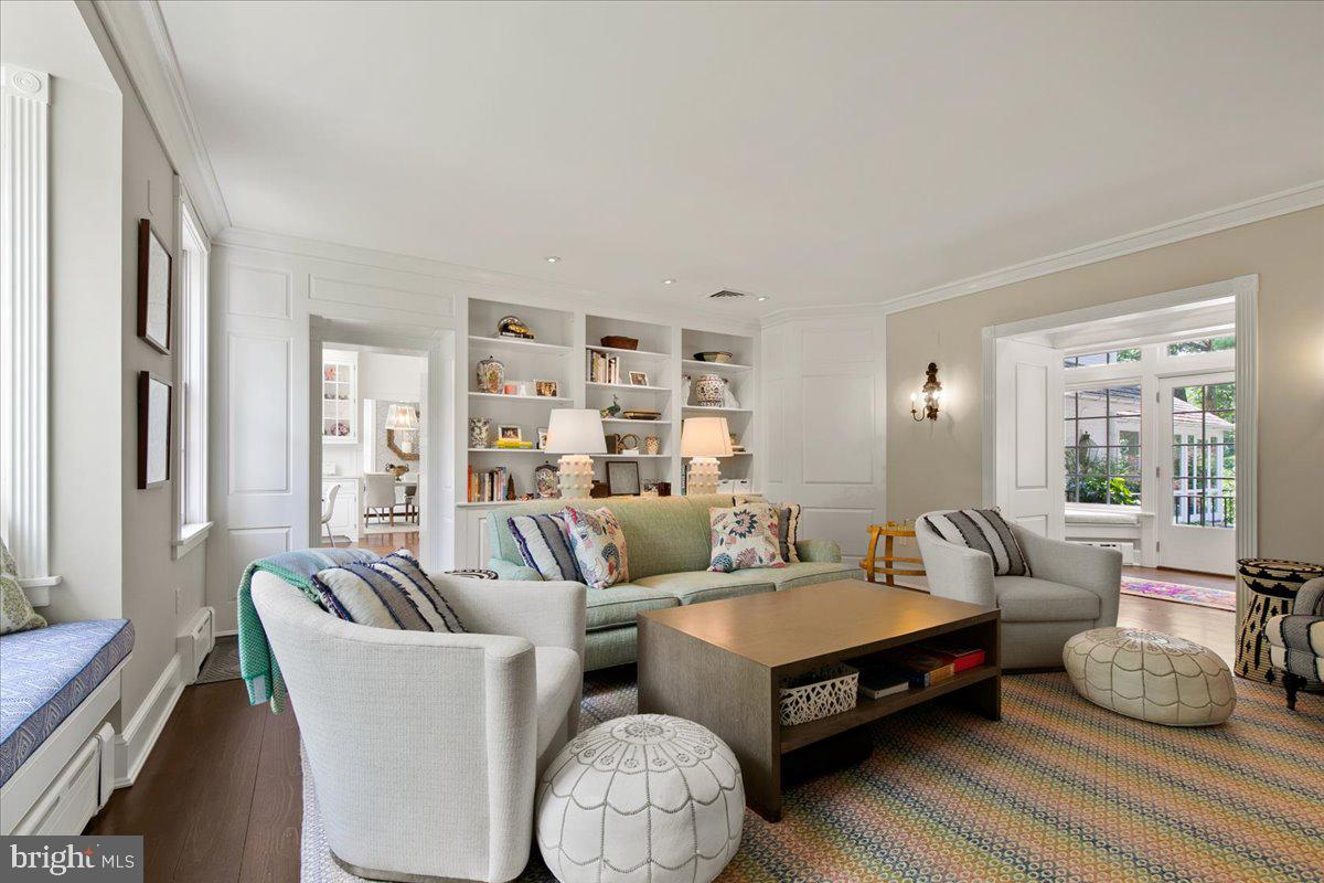 SCHOOL LANE HILLS - Residential