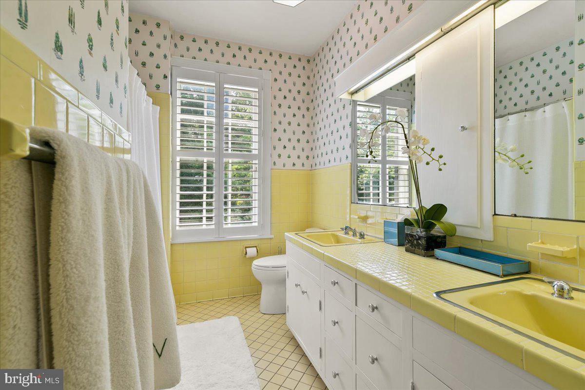 SCHOOL LANE HILLS - Residential