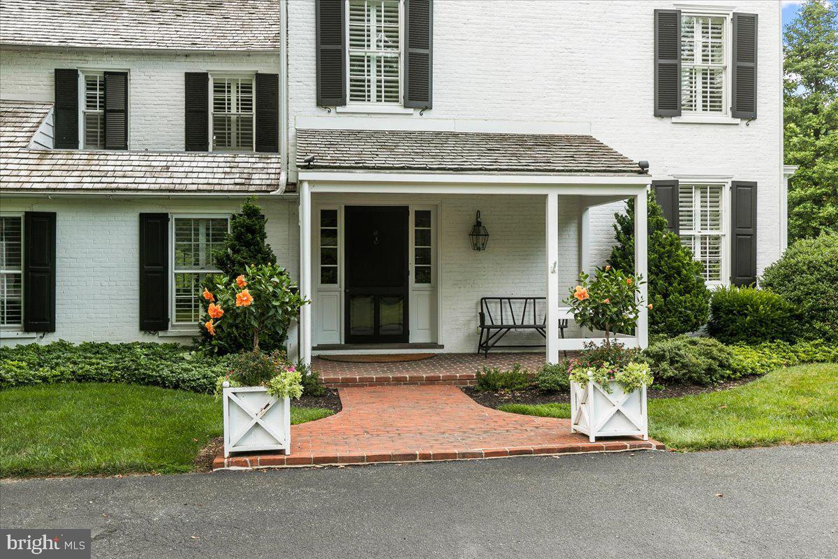 SCHOOL LANE HILLS - Residential